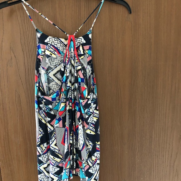 Geometric Tank - Picture 2 of 4